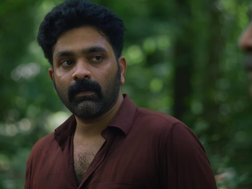 sambhavam adhyayam onnu similar movies
